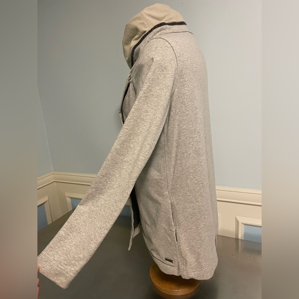 Lululemon - Savasana Wrap - US8 - Picture 4 of 15